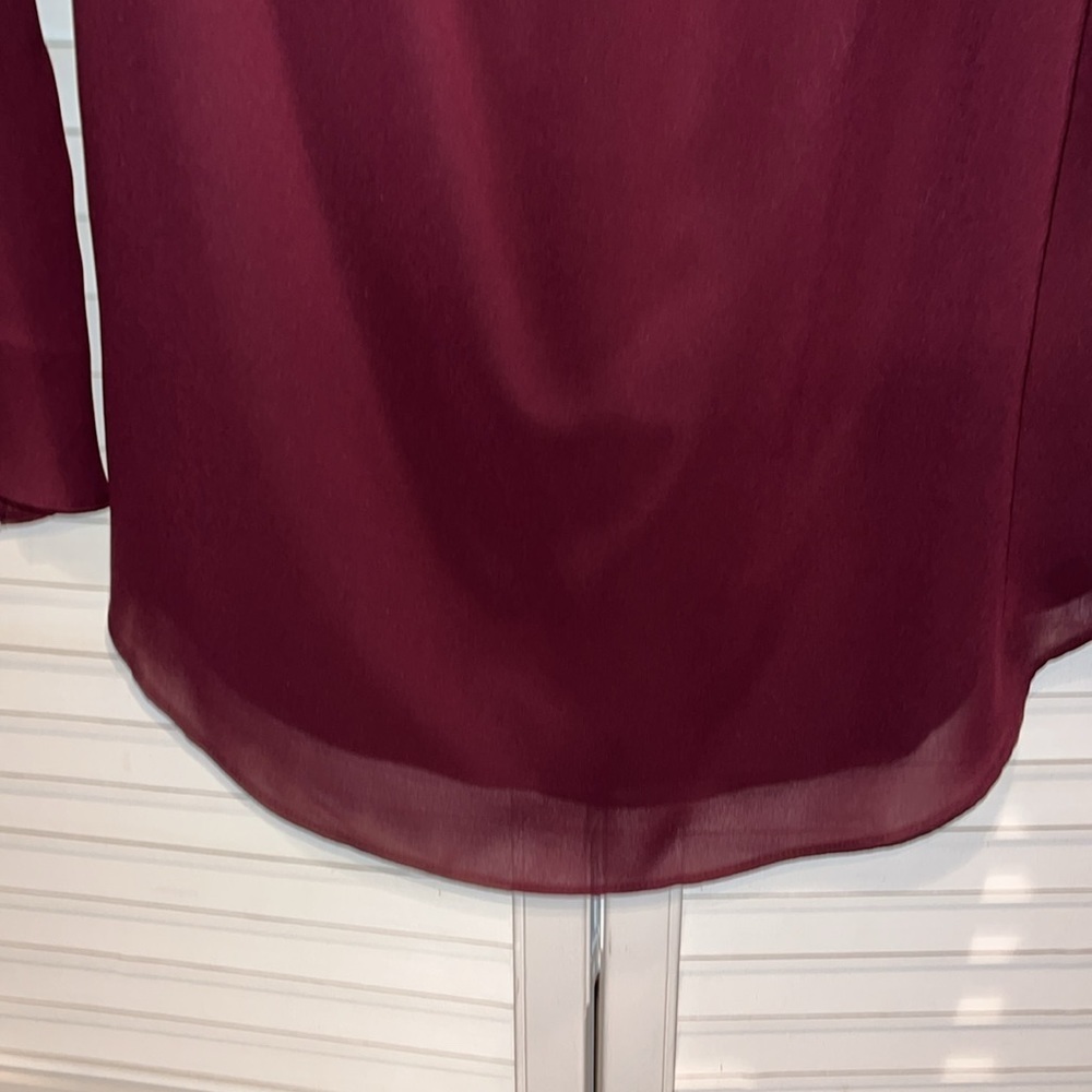 White House Black Market‎ wine maroon long sleeve ruffle top women’s size S - Picture 6 of 12
